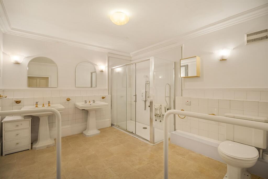 2 bedroom apartment for sale in West Lynn, Devisdale Road, Altrincham, WA14